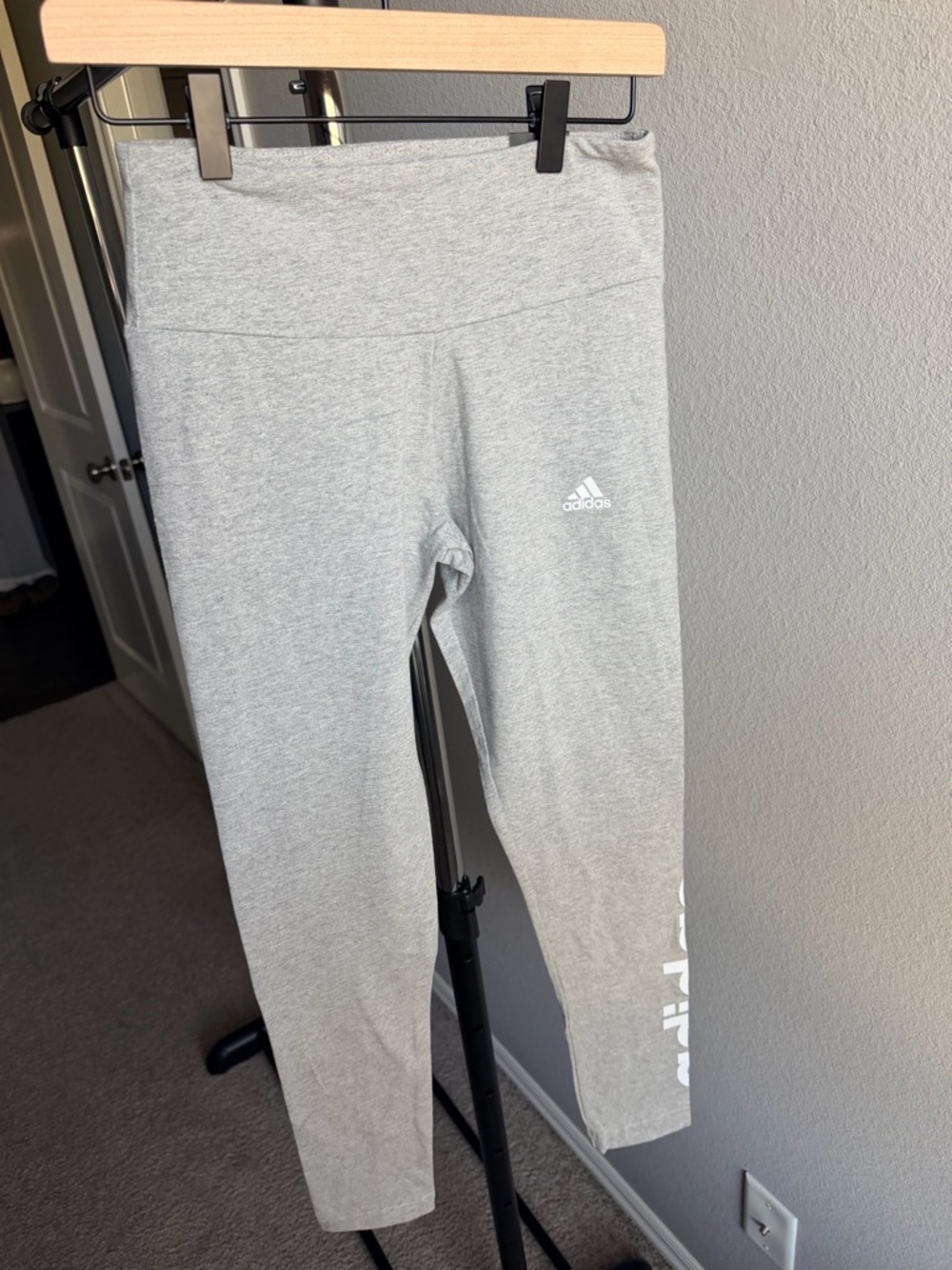 adidas Light Gray Girls' Logo Leggings